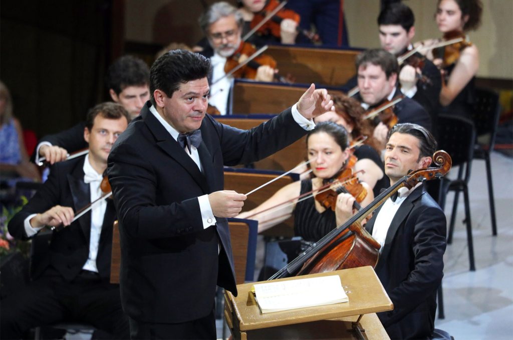 INTREBARI SONORE Cristian-Măcelaru-la-Festivalul-Enescu-2023-©-Catalina-Filip
