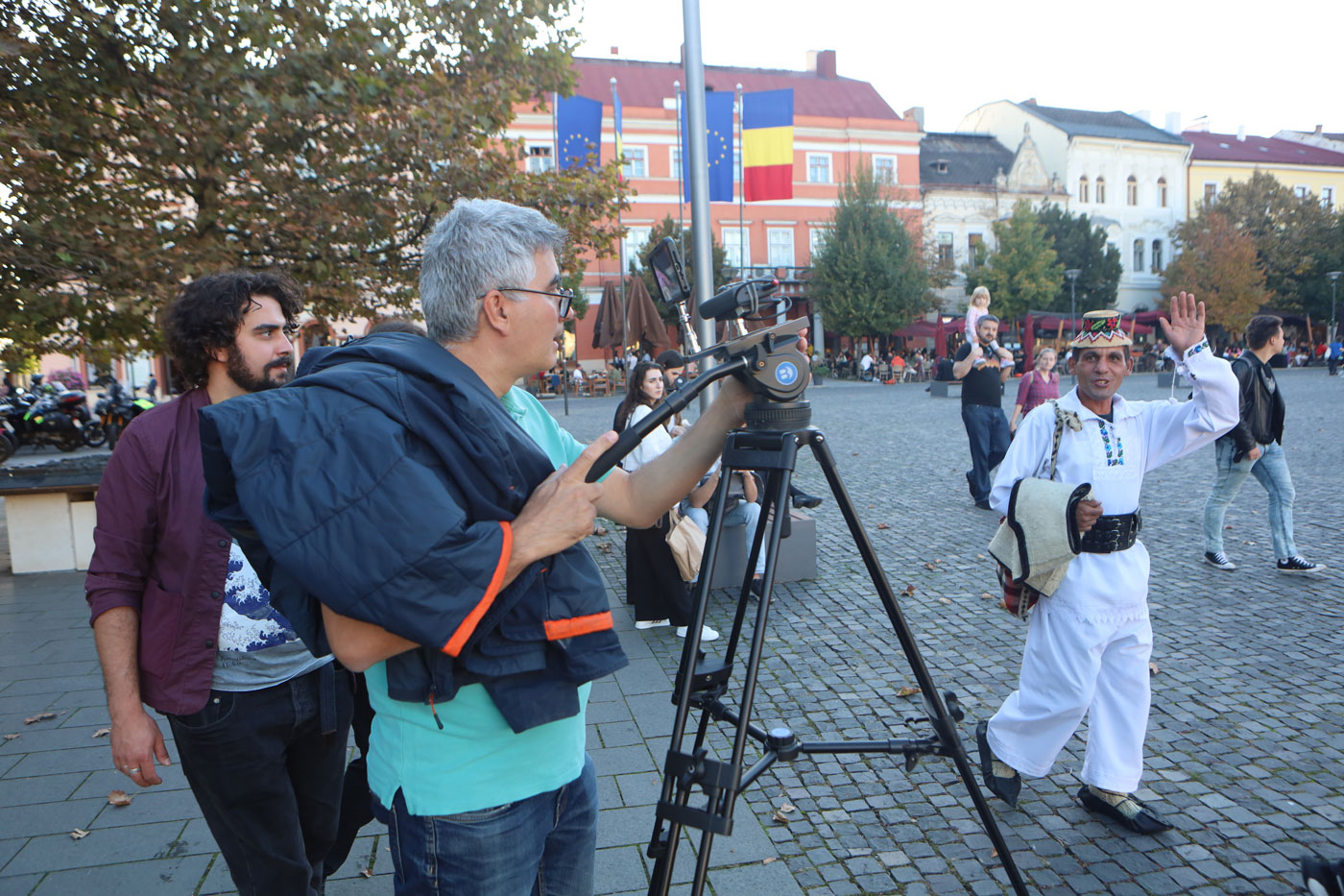 CLIN D’OEIL | RADU JUDE: “Cinema-ul ar trebui lăsat liber și recunoscut în toate formele lui” Radu Jude interviu 2025