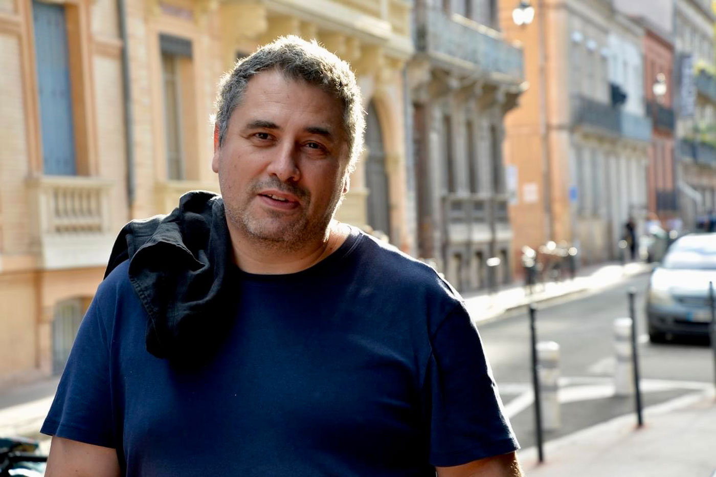 CLIN D’OEIL | RADU JUDE: “Cinema-ul ar trebui lăsat liber și recunoscut în toate formele lui” Radu Jude interviu 2025