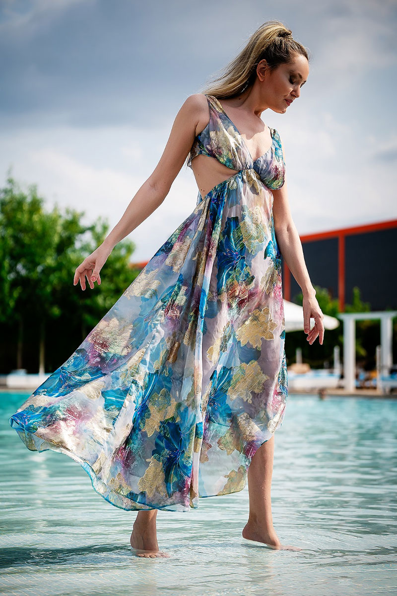 Vară incandescentă şi cool... la piscină