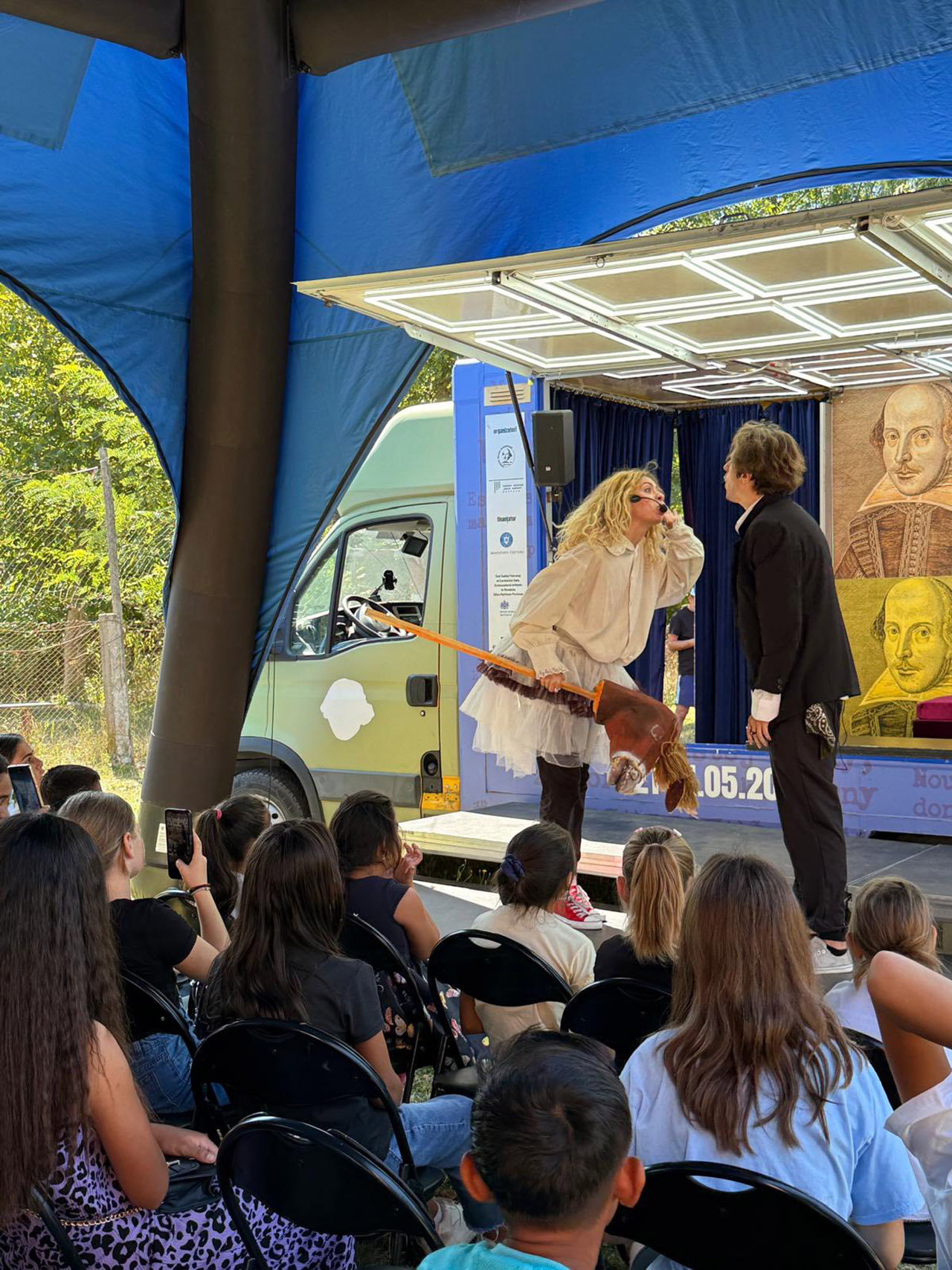 Caravana Shakespeare &ndash; peste tot &icirc;ncheie cel mai amplu turneu teatral din Rom&acirc;nia pe 6, 7 și 8 septembrie, la Craiova