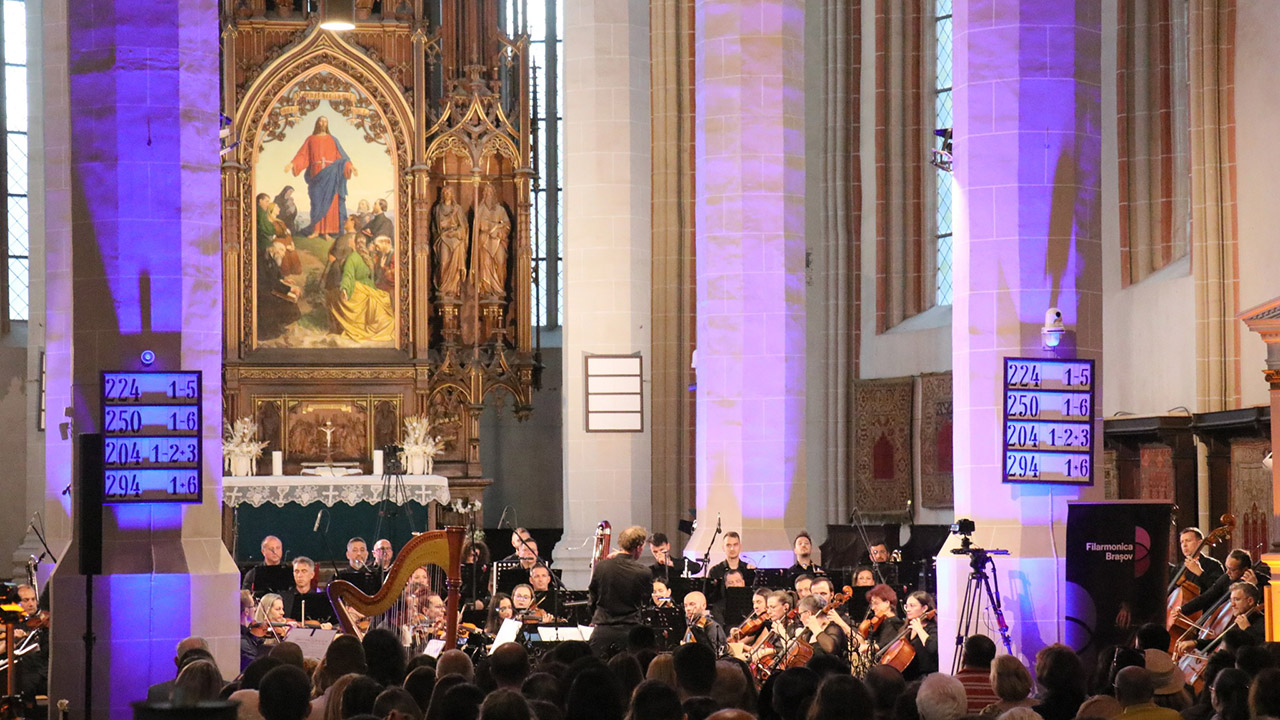 &Icirc;ncepe toamna muzicală la Filarmonica Brașov