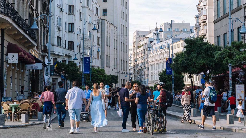 „Străzi deschise” în weekendul 13-14 septembrie: artă, film, percuție și spectacole pe Calea Victoriei și pe Calea Griviței