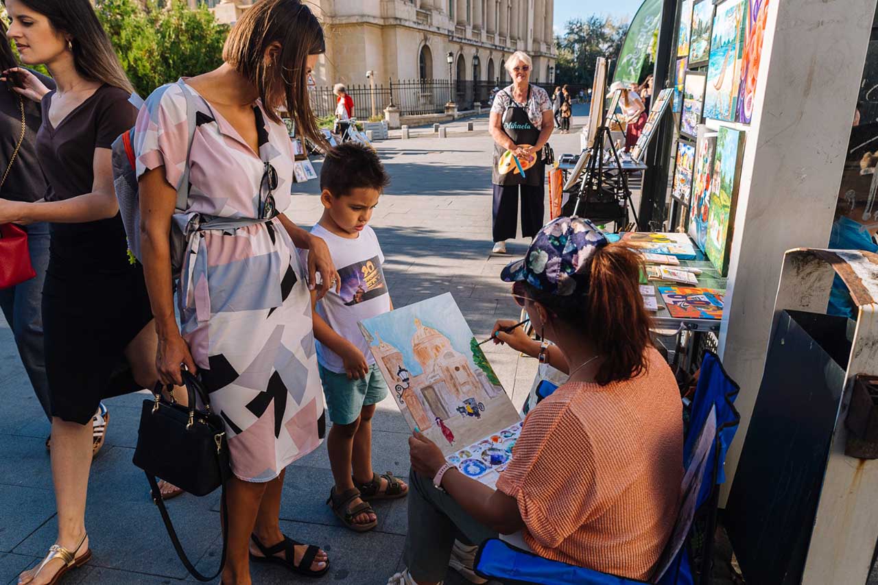 „Străzi deschise” în weekendul 13-14 septembrie: artă, film, percuție și spectacole pe Calea Victoriei și pe Calea Griviței