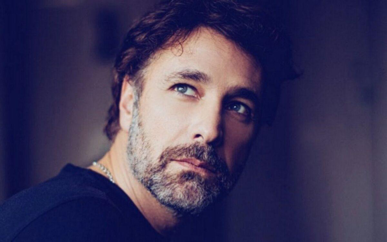 Raoul Bova, între „Under the Tuscan Sun” și... Buzăul care respiră artă