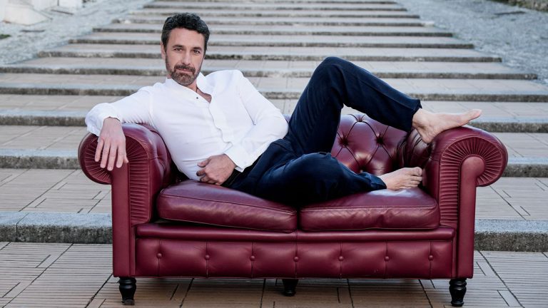 Raoul Bova, între „Under the Tuscan Sun” și... Buzăul care respiră artă