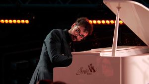 Cătălin Răducanu aduce pianul și țambalul la Grădina cu Filme – singurul recital în aer liber din ediția a III-a a Turneului Național Un artist, un pian , un țambal 