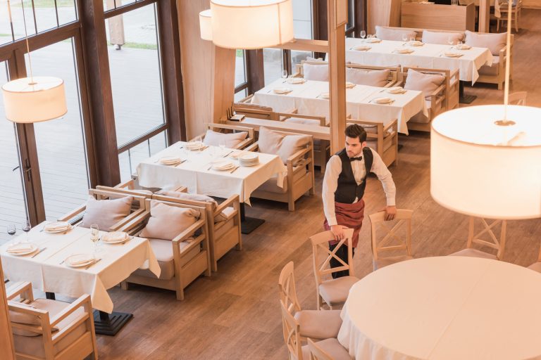 PE GUSTUL NOSTRU | Restaurant, cârciumă, bar, bodegă...