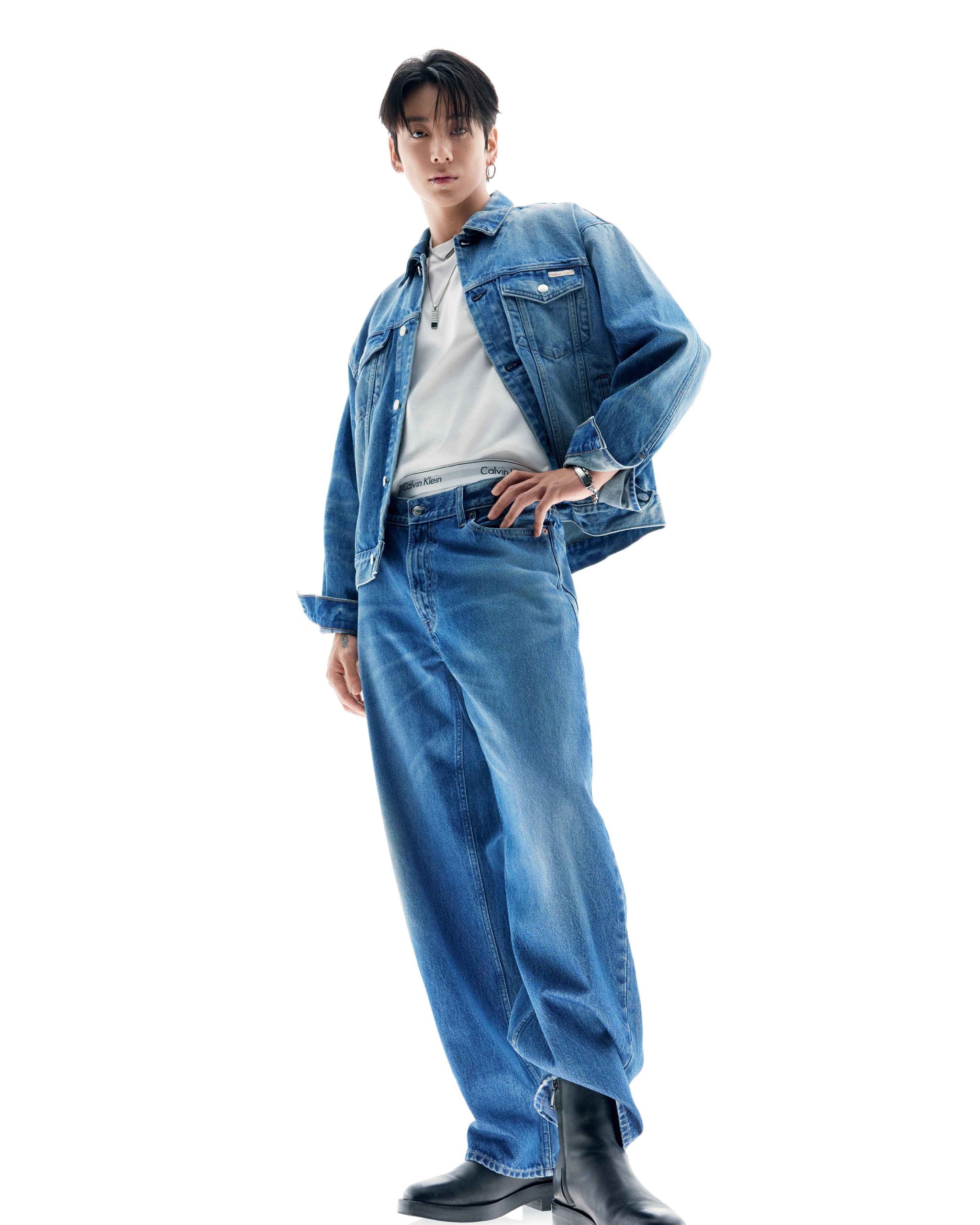 Jung Kook din trupa BTS este imaginea noii campanii Calvin Klein, prezent&acirc;nd cele mai noi modele de denim&nbsp;