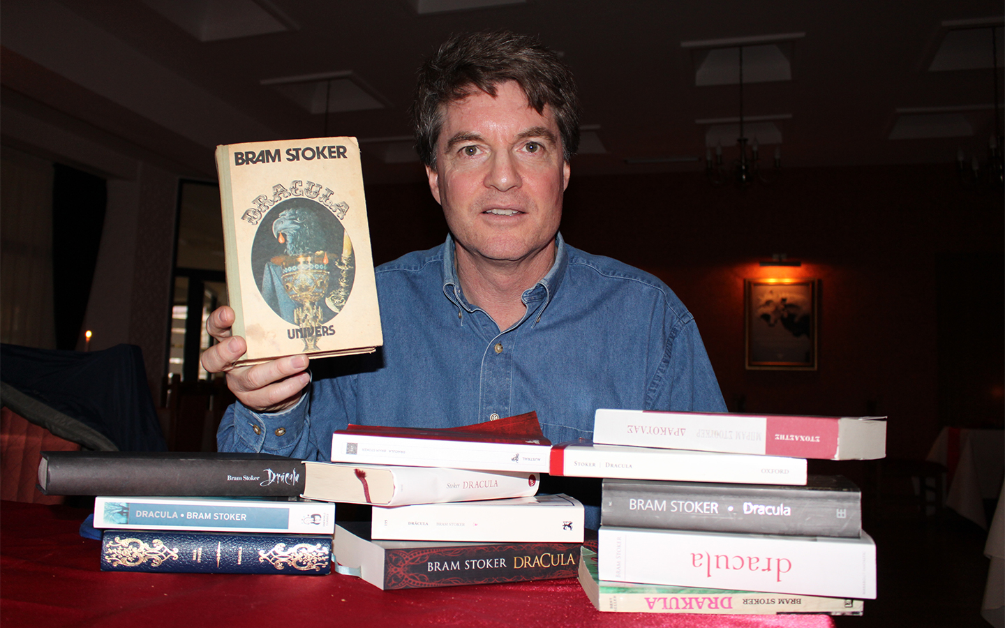 Dacre Stoker: „Este în natura umană să vrem să aflăm mai multe despre ceea ce ne este necunoscut”