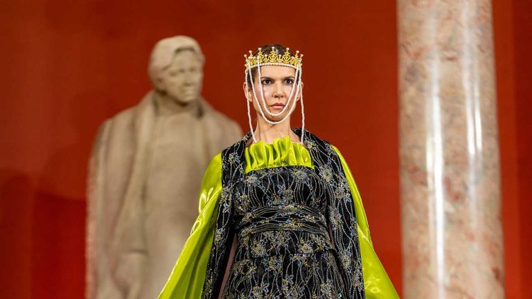 Colecția “Chipurile Mariei, Regina României” By Alin Gălățescu