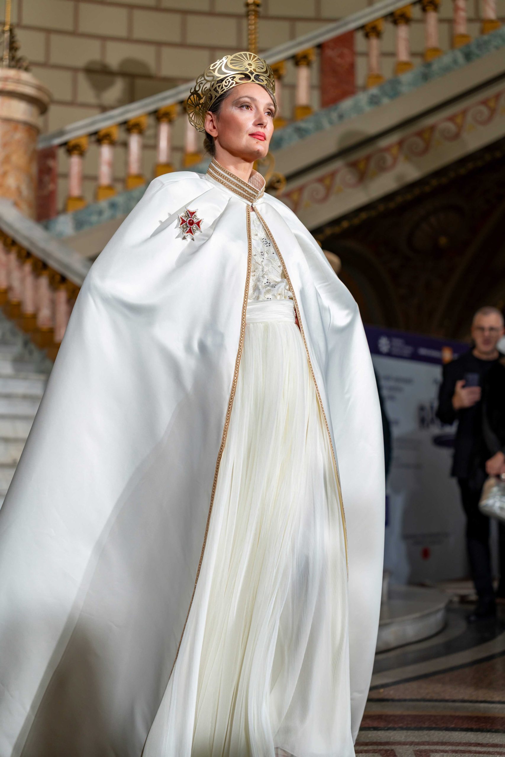 Colecția “Chipurile Mariei, Regina României” By Alin Gălățescu