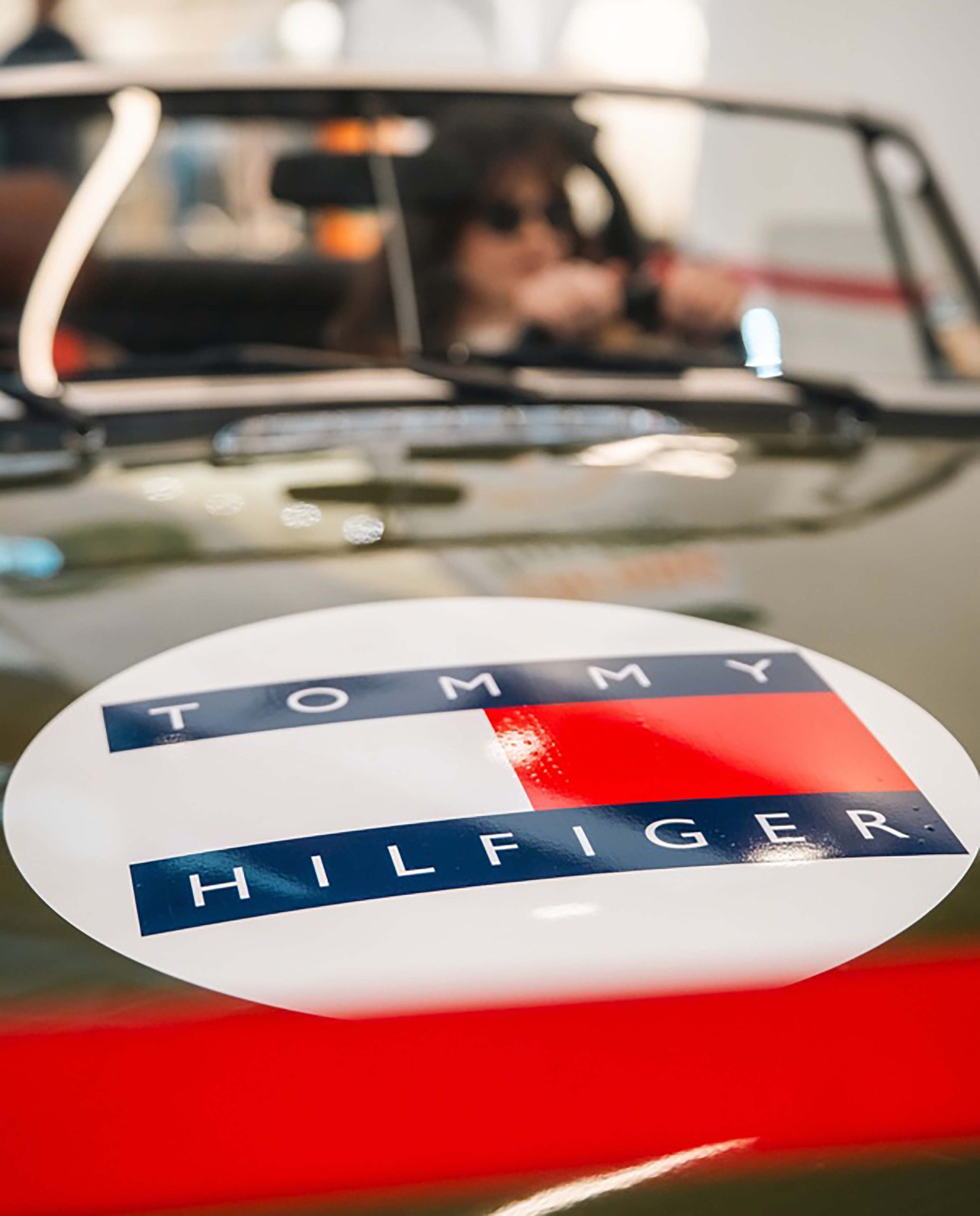 Tommy Hilfiger și Retromobil Club România prezintă Totul pe Noapte x Tommy Hilfiger 2025