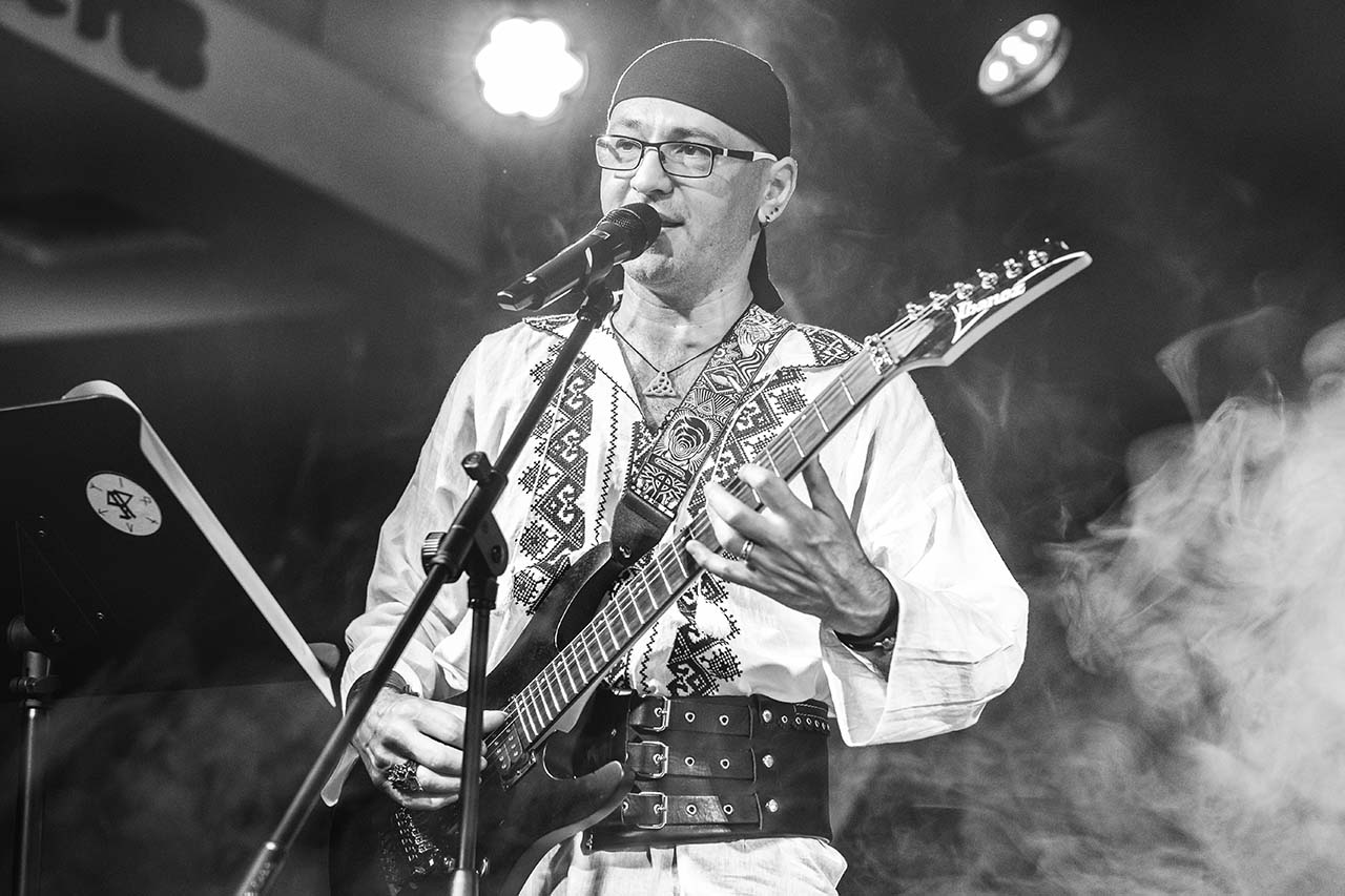 De Moș Nicolae, Ionutz oferă o seară de rock țărănesc și intrare gratuită pentru diabetici