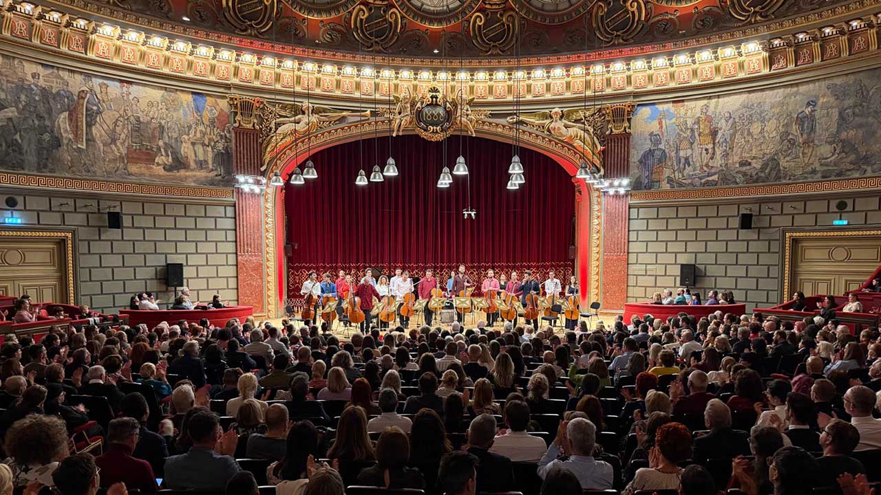 Violoncellissimo, în al 7-lea turneu naţional, a cucerit publicul din întreaga țară. Turneul Național Clasic la puterea a treia se încheie la Iași, pe 8 noiembrie, la Palatul Culturii