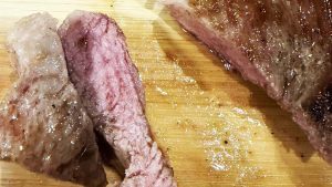 Le Petit Bistro introduce în meniu Secreto Ibérico Extra, un preparat-vedetă al bucătăriei spaniole