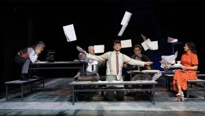 Atenție! Rinocerii invadează orașul! – o nouă premieră semnată de Vlad Massaci la Teatrul de Comedie