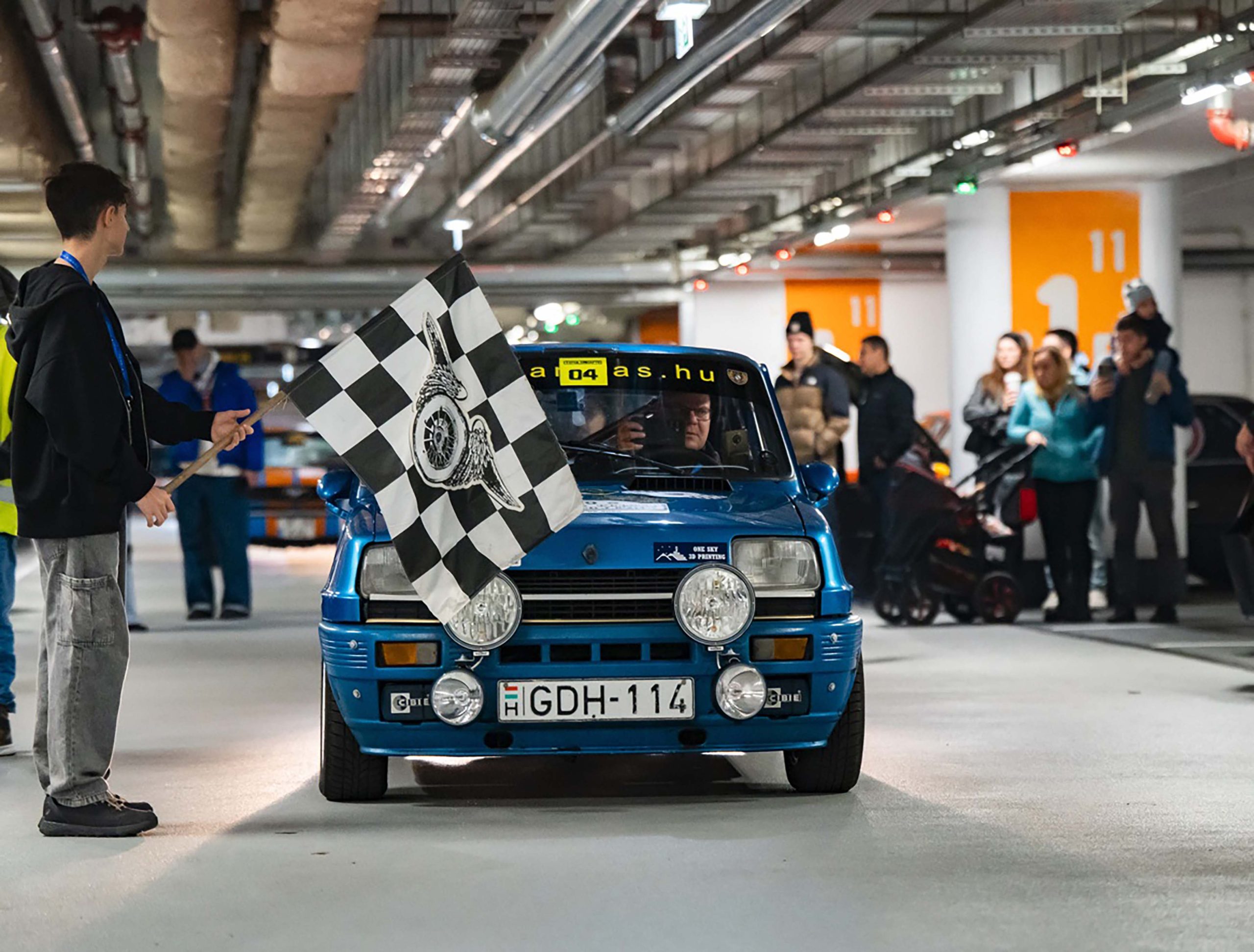 Tommy Hilfiger și Retromobil Club România prezintă Totul pe Noapte x Tommy Hilfiger 2025