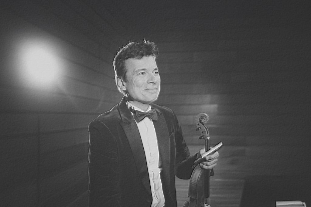 Violonistul Alexandru Tomescu la „Dialoguri fără mască” @ Teatrul Nottara