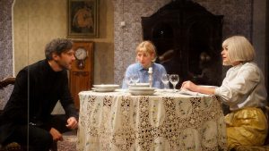 Premieră pe scena Uzinei cu Teatru, la final de an: „Casa cu stihii” de Stela Giurgeanu, în regia lui Florin Caracala