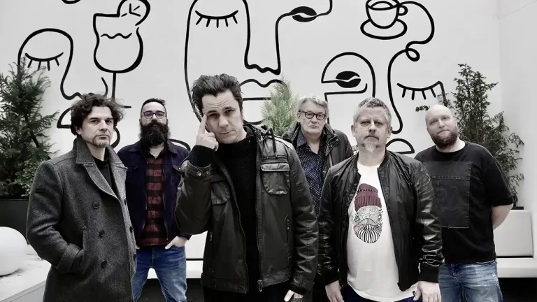 Kumm live la Expirat – Boys Are Back in Town