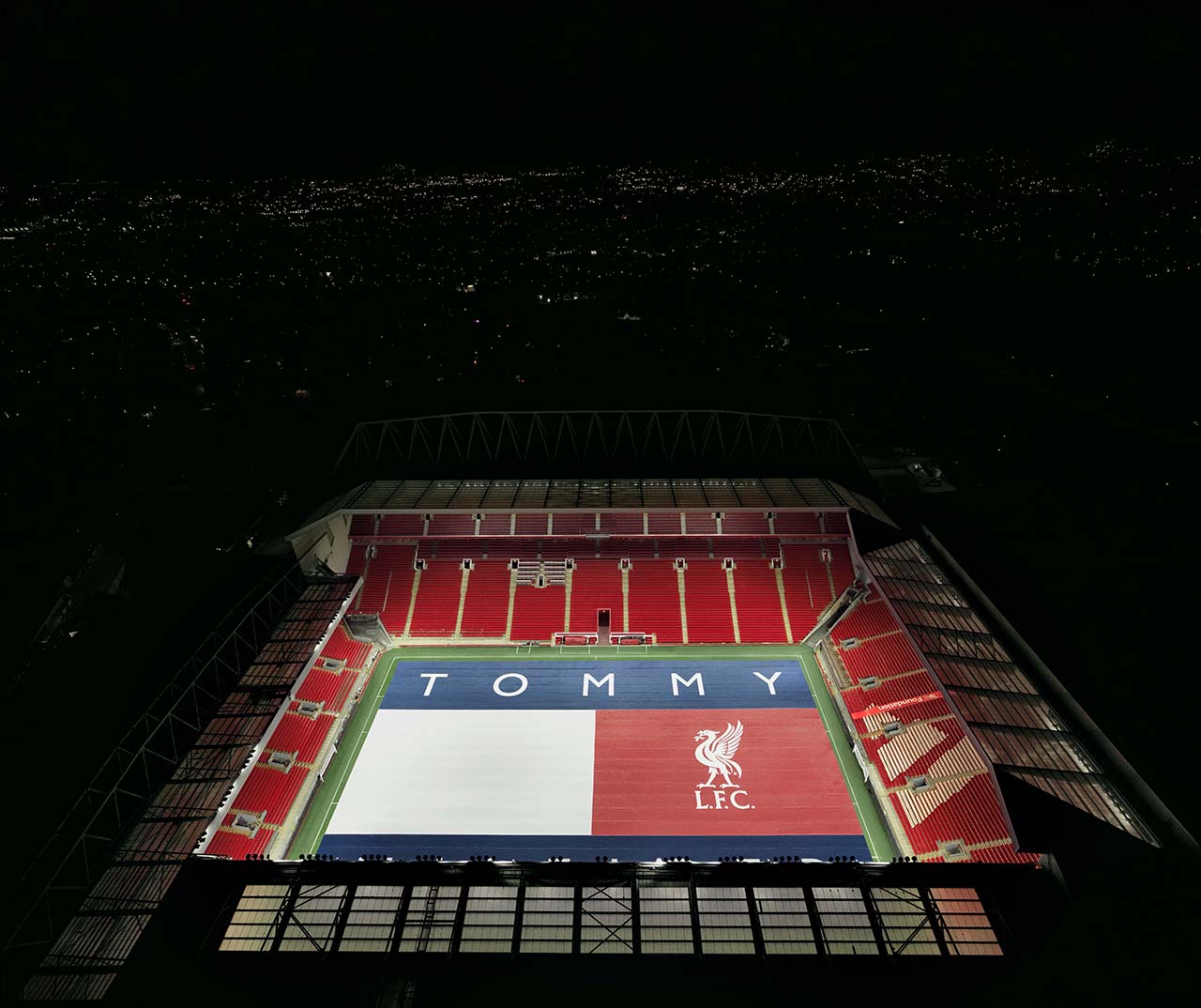 Tommy Hilfiger și Liverpool FC anunță un parteneriat unic în lumea fotbalului