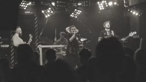 Stray Lights Sessions, seria de concerte dedicate scenei alternative romanesti, continua: Bluebell Creeper si Jahmolxes pe 28 ianuarie, in Club Control