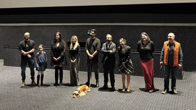 Premieră în România. Cinema-ul care a lăsat cățeii să intre la film