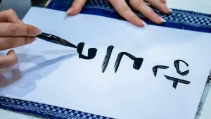 Ultimele zile „The Art of the Game” la ARCUB: un final-maraton dedicat culturii pop asiatice – competiții de gaming, live performances K-Pop, J-Pop, showcase cosplay, proiecții AMV, ateliere de caligrafie asiatică