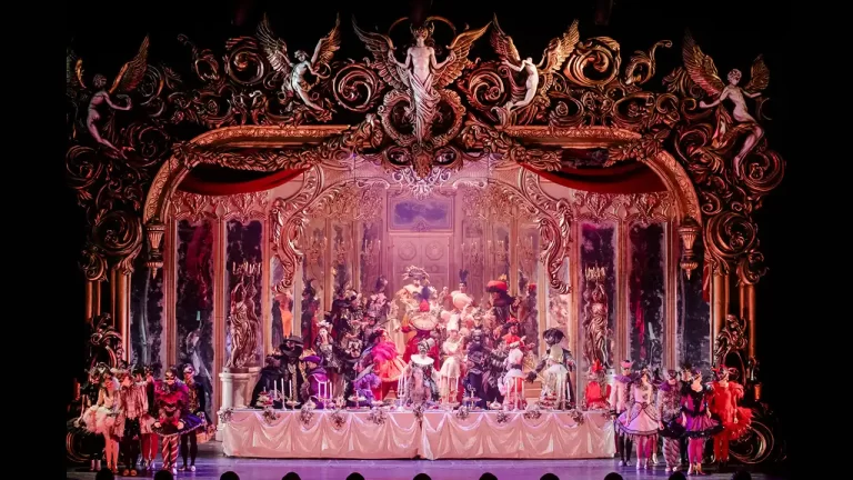 Opera Națională București a deschis noul an cu un tur de forță al musicalului fenomen „Fantoma de la Operă”