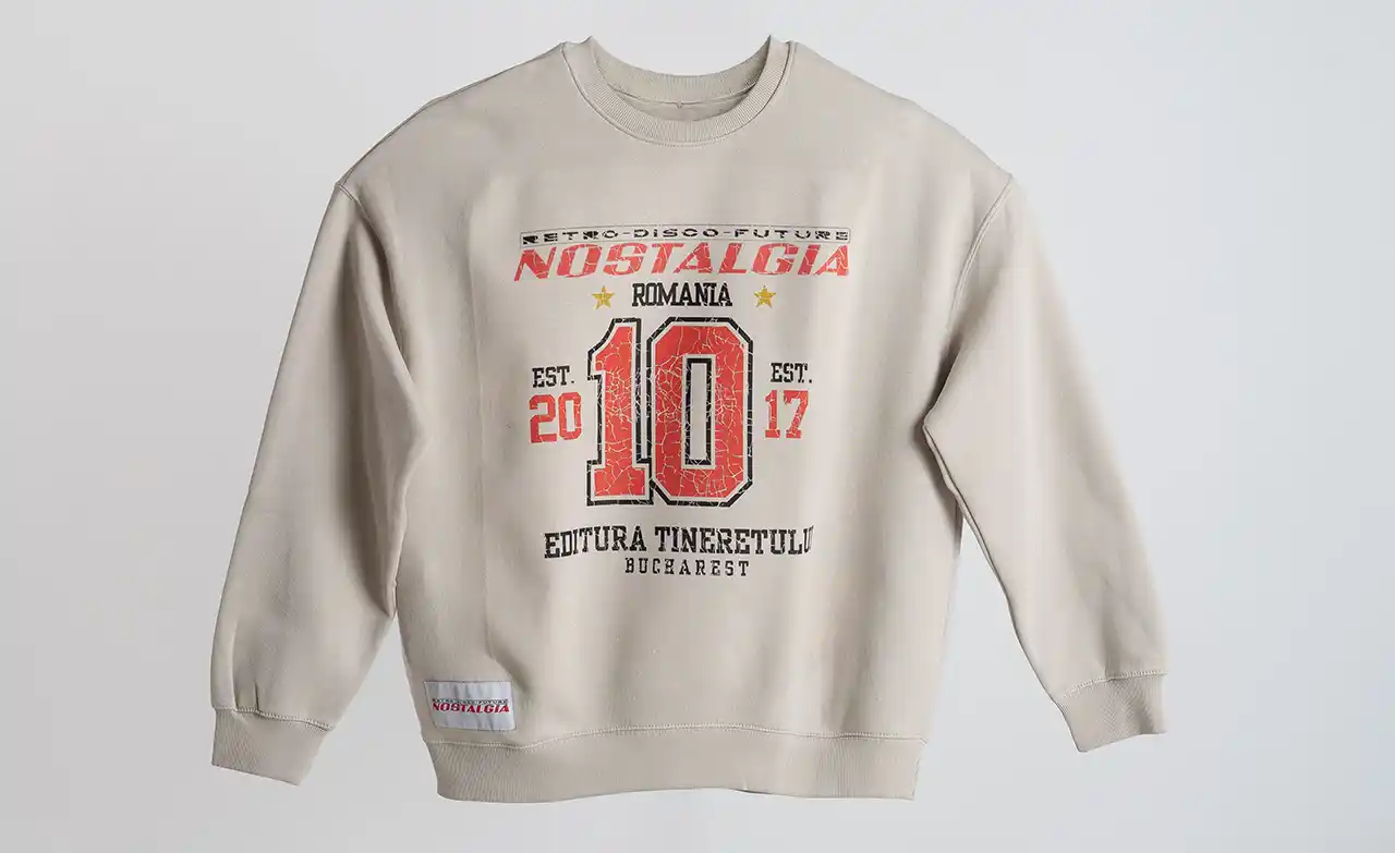 Festivalul NOSTALGIA, conceptul Retro-Disco-Future care a redefinit experiența de eveniment și festival în România, anunță lansarea magazinului online oficial de merchandising: nostalgiastore.love