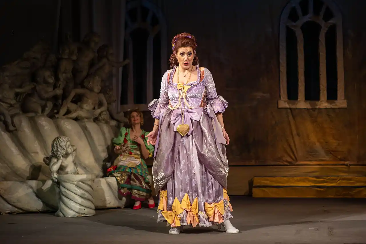 Cos&igrave; fan tutte de 25 de ani la Opera Brașov