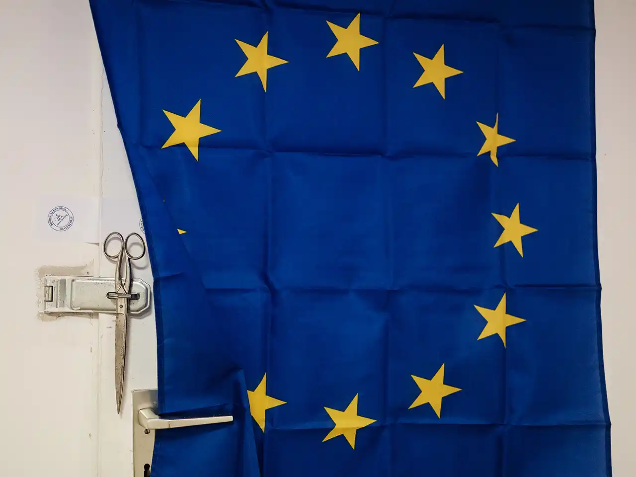 Expoziția de fotografie documentară „PLECAT” – o arhivă vie a migrației românești în Europa