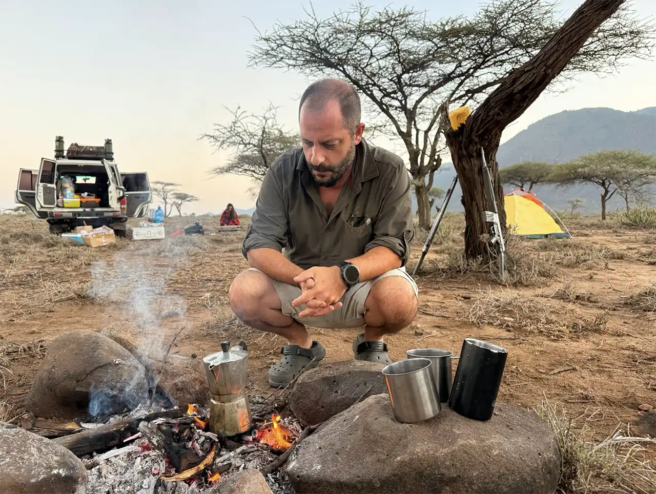 Andrei Mihalca, &icirc;ncep de zi &icirc;n Africa (foto David Modr&yacute;)