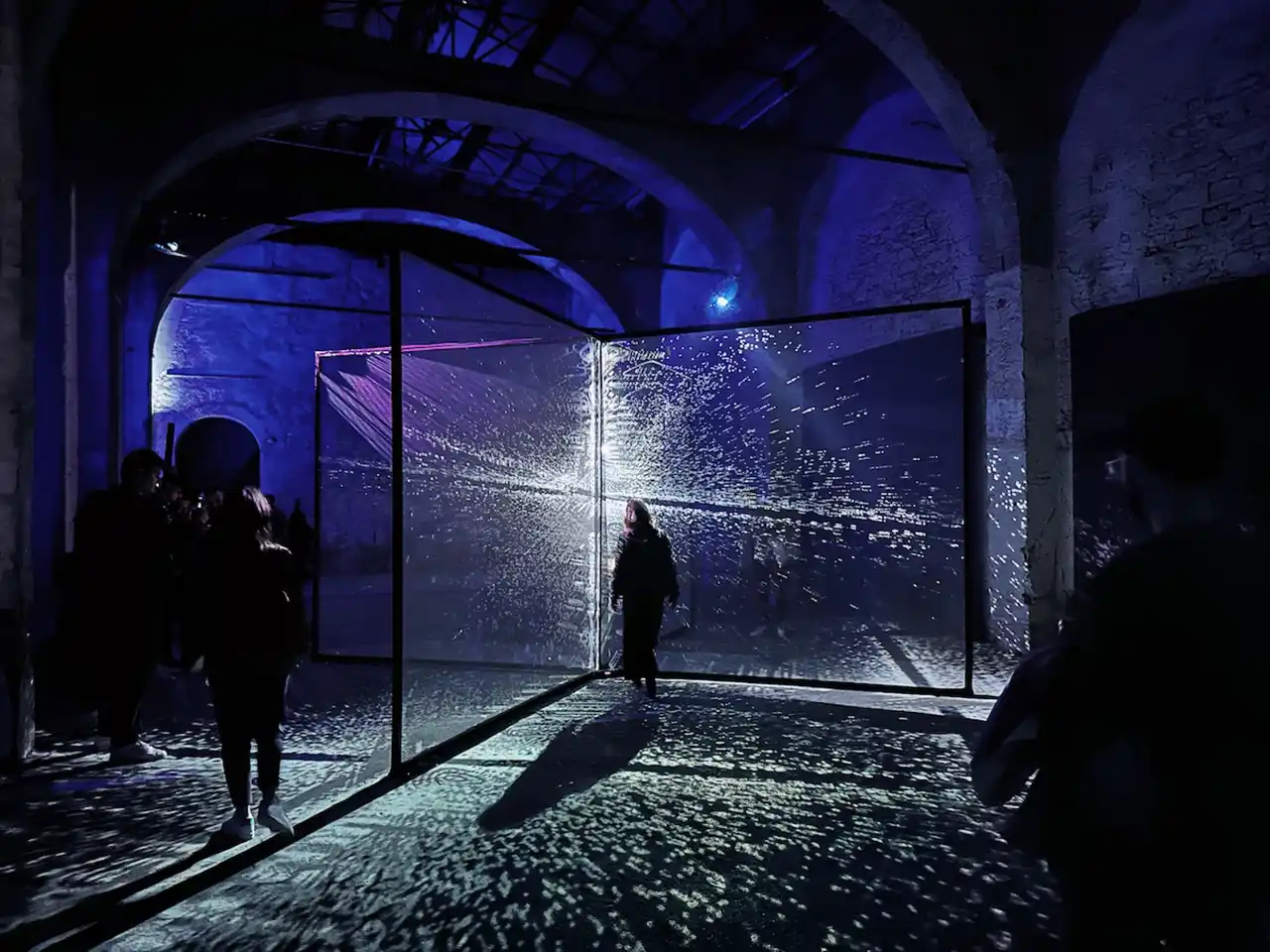 &bdquo;Event Horizon&rdquo; &ndash; o instalație imersivă despre misterul găurilor negre