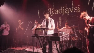 Kadjavsi revine pe scena Expirat pe 11 martie