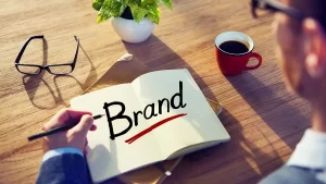 SocialPedia 76: Totul despre brand personal în era algoritmilor cu Mihaela Mureșan și Evelina Din (evetastick)