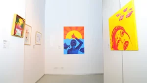 Cazinoul din Constanța a deschis două expoziții de excepție în parteneriat cu Art Safari: EA. Regina Maria și Marea și Sea Sisters. Povești la malul mării