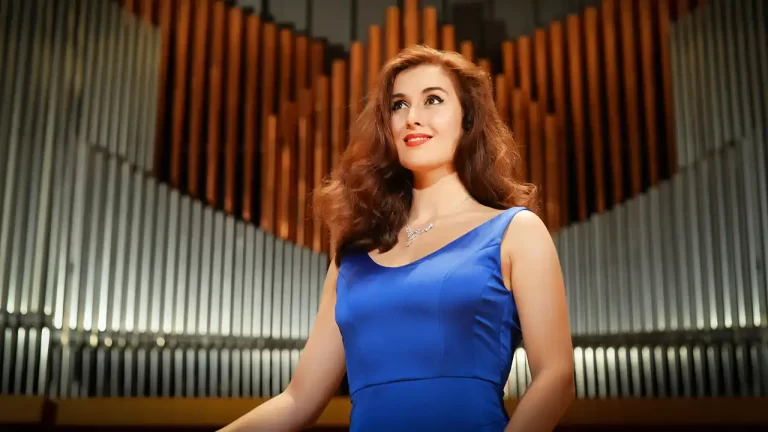Pianista Sînziana Mircea cântă „Rhapsody in Blue” la Sala Radio