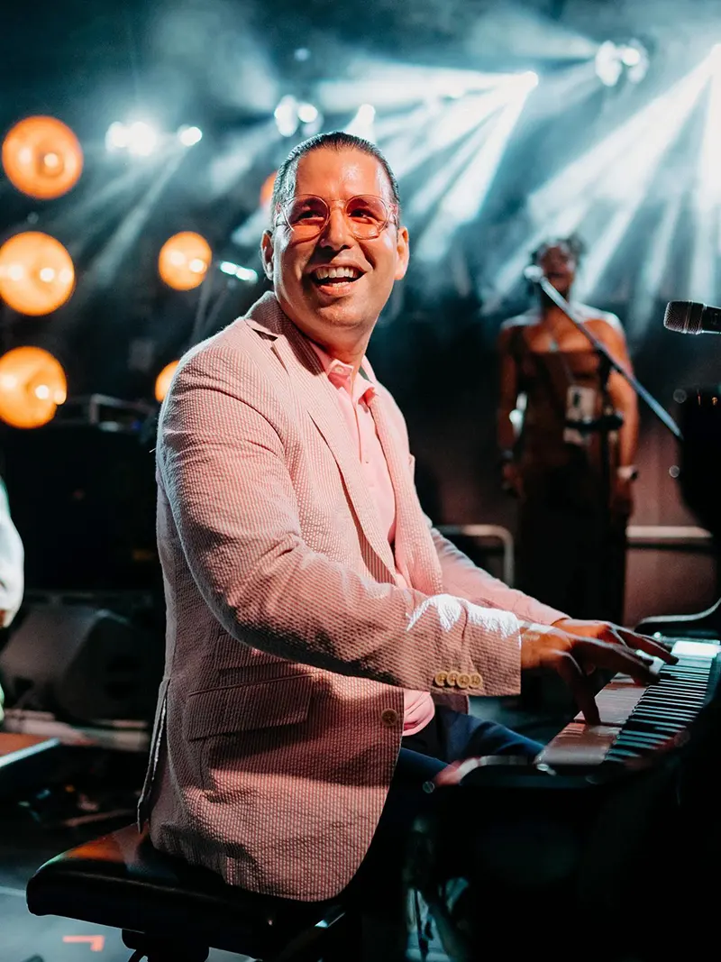 Alfredo Rodríguez interpretând jazz afro-cubanez la pian
