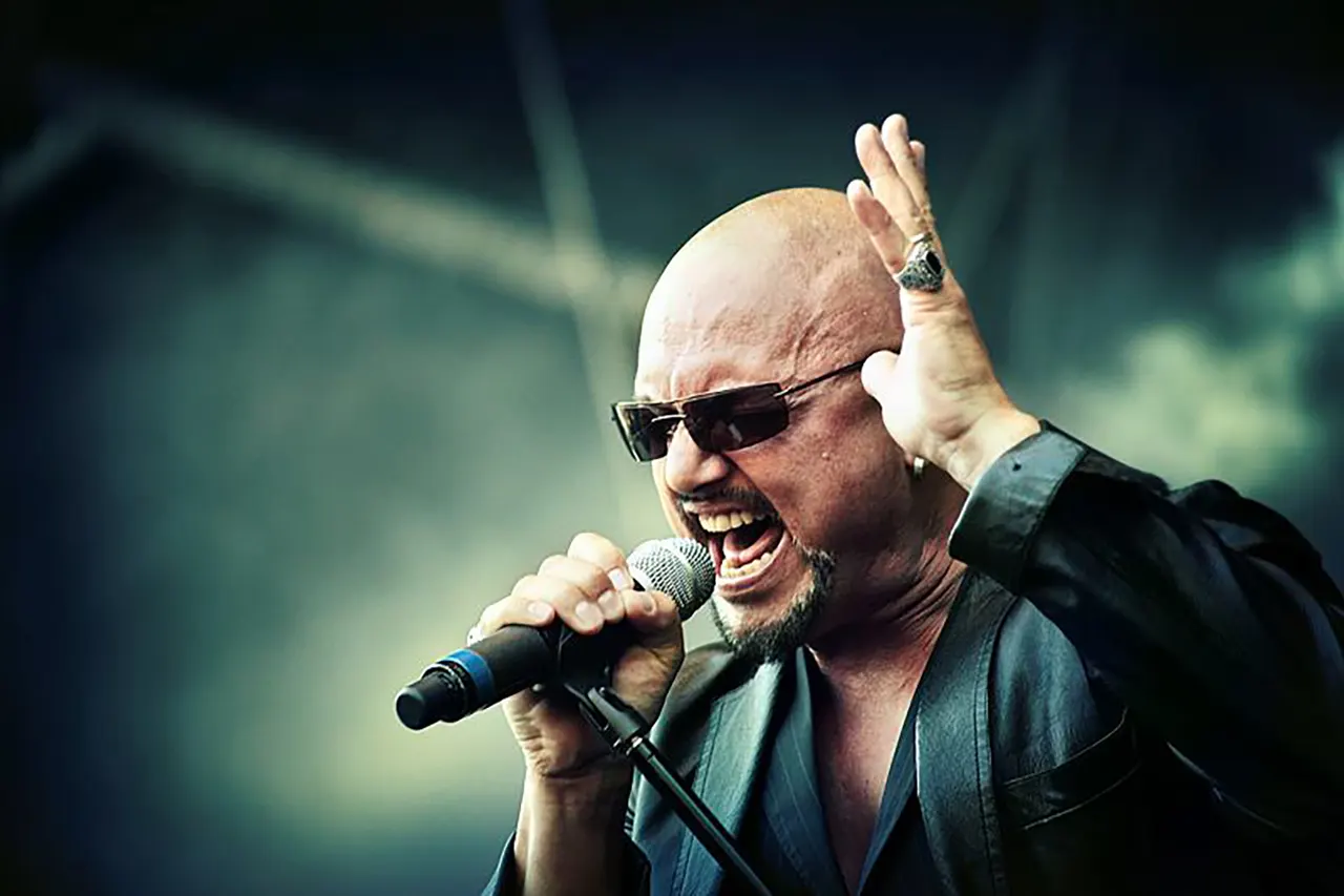 GEOFF TATE scena din concert