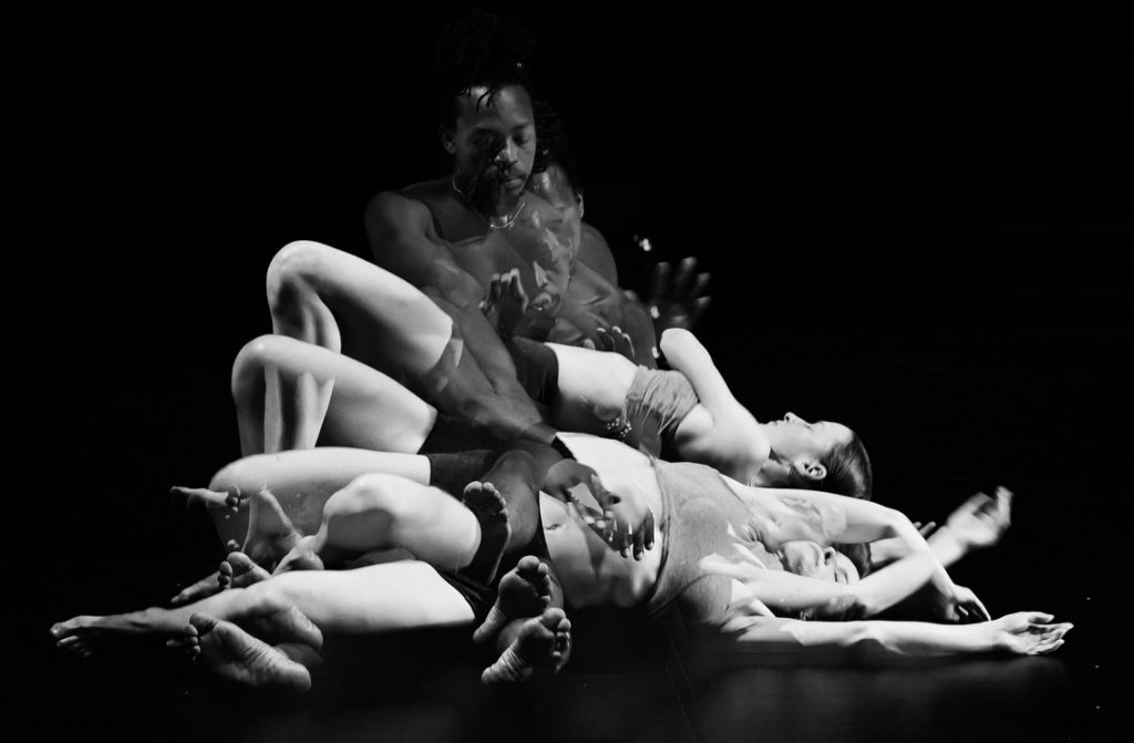 https://zilesinopti.ro/wp-content/uploads/2026/03/Teatrul-Grivita-53-11.jpg