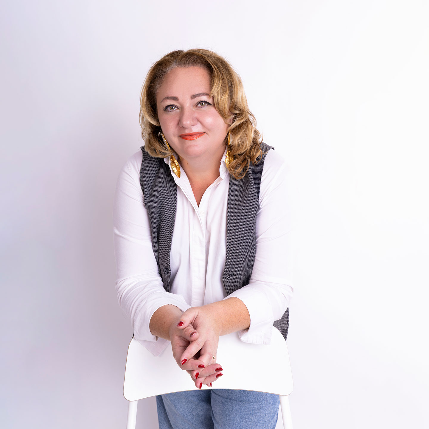 VALENTINA CSIKO Bijuteria feminitate libertate emoție 2026 VALENTINA CSIKO Bijuteria feminitate libertate emoție 2026