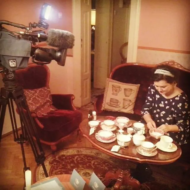 Imagini de la prima aparitie TV Cup an Candle