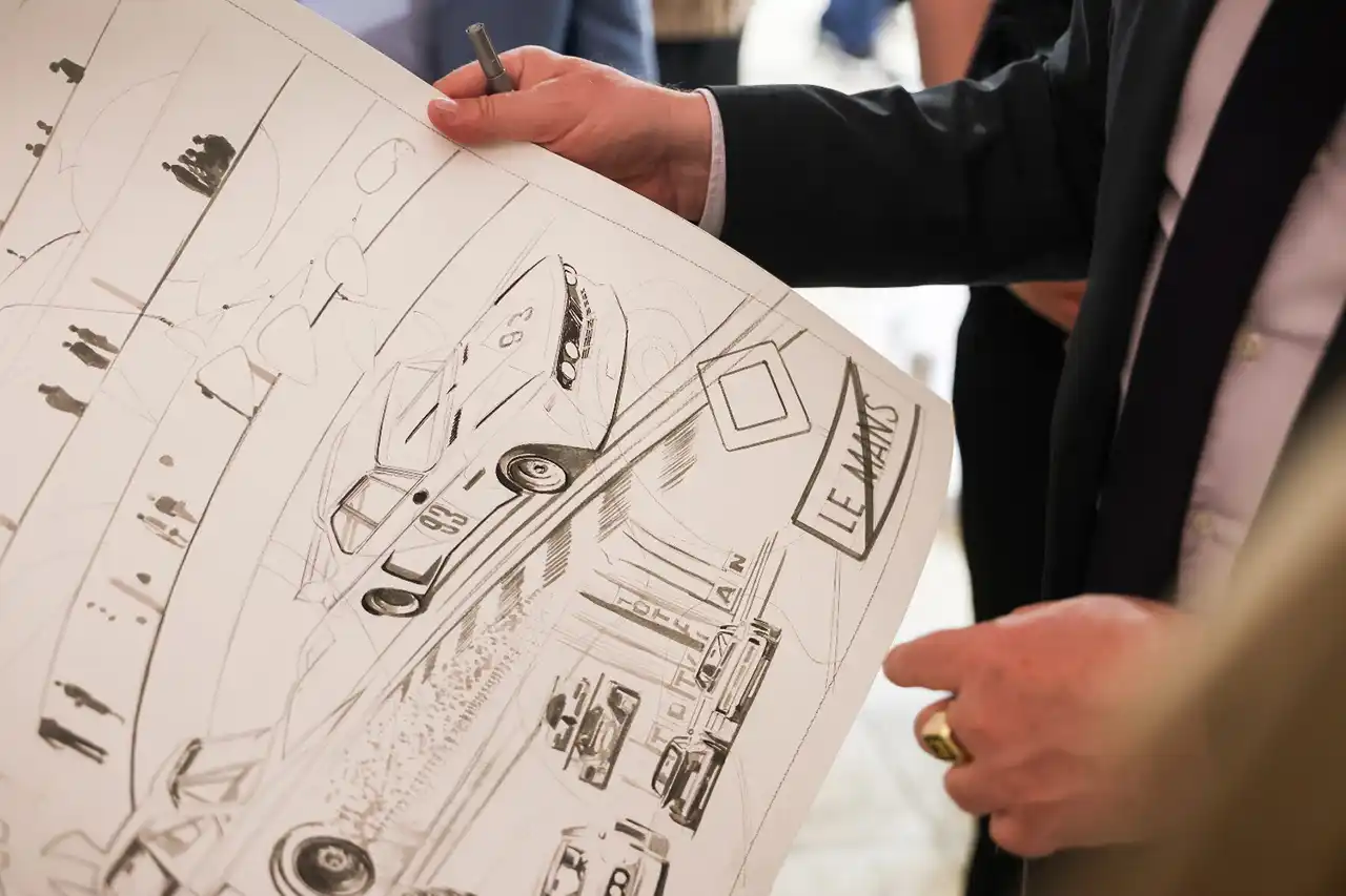 O lucrare de Alexander Calder &bdquo;&icirc;n mișcare&rdquo;: primul BMW Art Car ajunge la București, &icirc;n cadrul RAD Art Fair