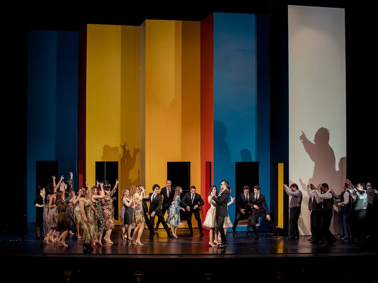 &bdquo;Callas &ndash; Oana Pellea&rdquo;, &bdquo;Enescu 70 pe &icirc;nțelesul tuturor&rdquo;, &bdquo;Don Giovanni&rdquo; și &bdquo;Lacul Lebedelor&rdquo;, un weekend eclectic la Opera Națională București