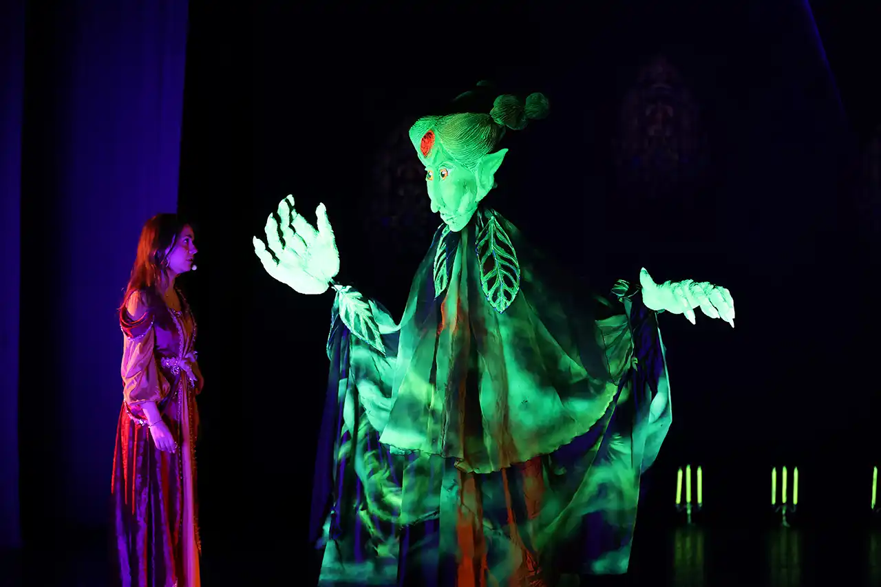 Programul spectacolelor lunii aprilie debutează la Teatrul &ldquo;Gulliver&rdquo; cu o lecție de iubire autentică
