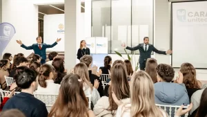 Caravana națională Rotary United Thinkers ajunge la Cluj-Napoca: un eveniment-experiență în care tinerii învață să își susțină ideile și să recunoască manipularea