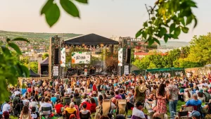 Jazz in the Park 2026 anunță noi artiști: câștigătoarea Grammy, Arooj Aftab și Ghost-Note se alătură celei de-a XIV-a ediții a festivalului