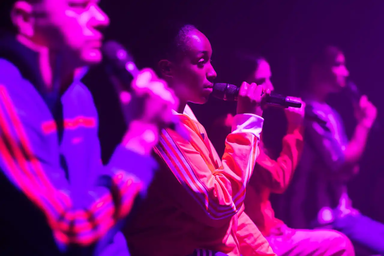 C&acirc;nd teatrul &icirc;nt&acirc;lnește inteligența artificială:&nbsp;&bdquo;Mahamaya Electronic Devices&rdquo; de Ivan V&icirc;r&icirc;paev, la ARCUB